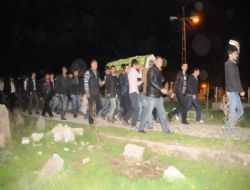 Aşkın, gözyaşlarıyla uğurlandı